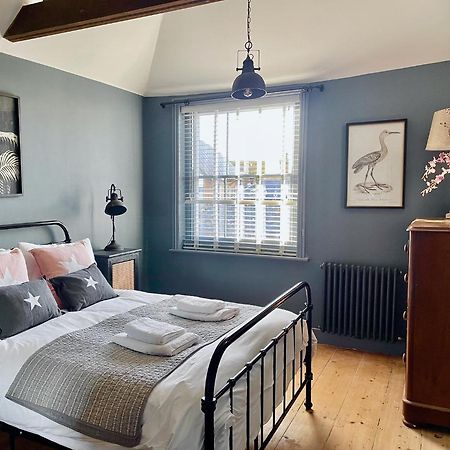 Fabulous Apartment Seconds From Beach By Whitstable-Holidays, Pudding Pan Bagian luar foto