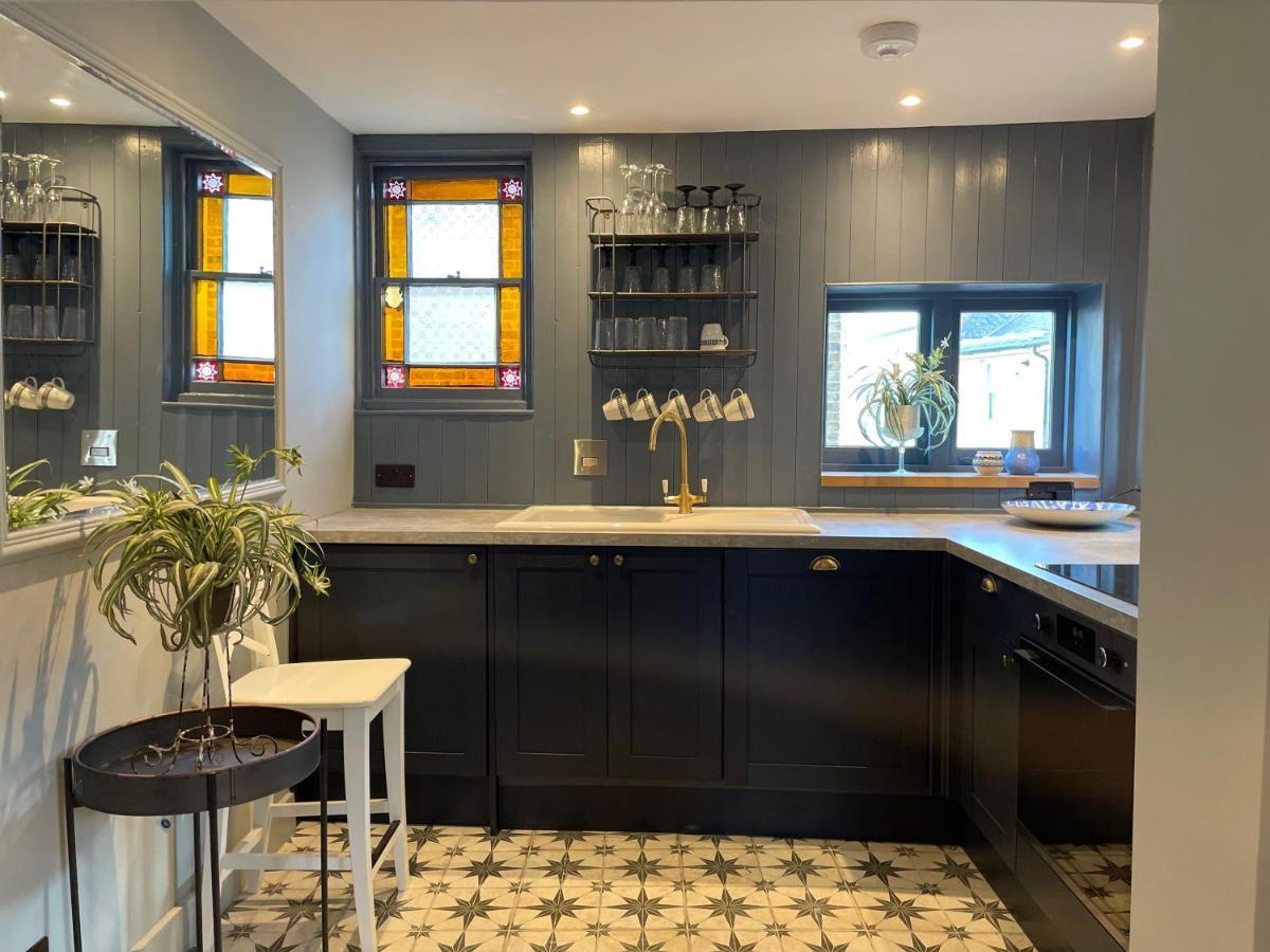Fabulous Apartment Seconds From Beach By Whitstable-Holidays, Pudding Pan Bagian luar foto