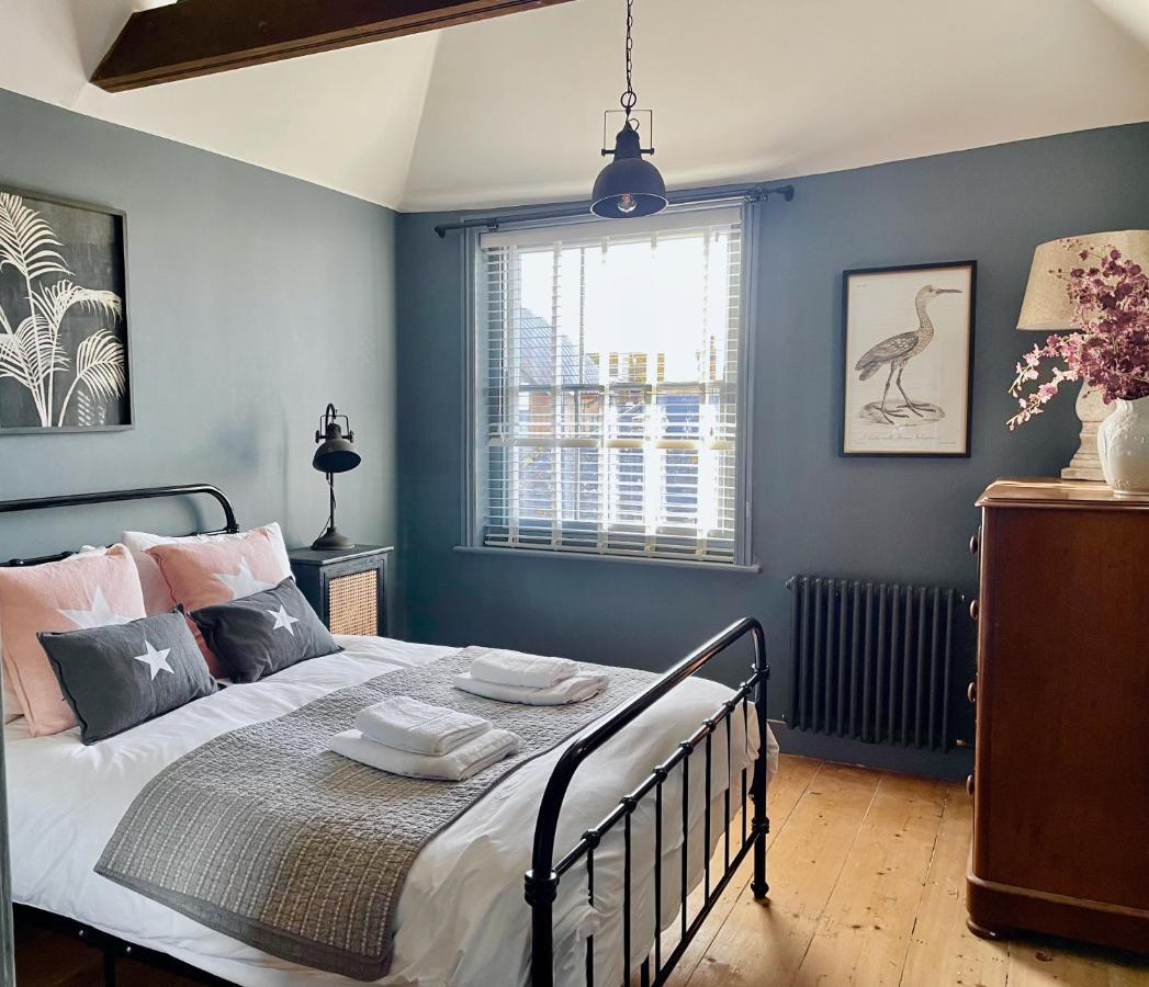 Fabulous Apartment Seconds From Beach By Whitstable-Holidays, Pudding Pan Bagian luar foto
