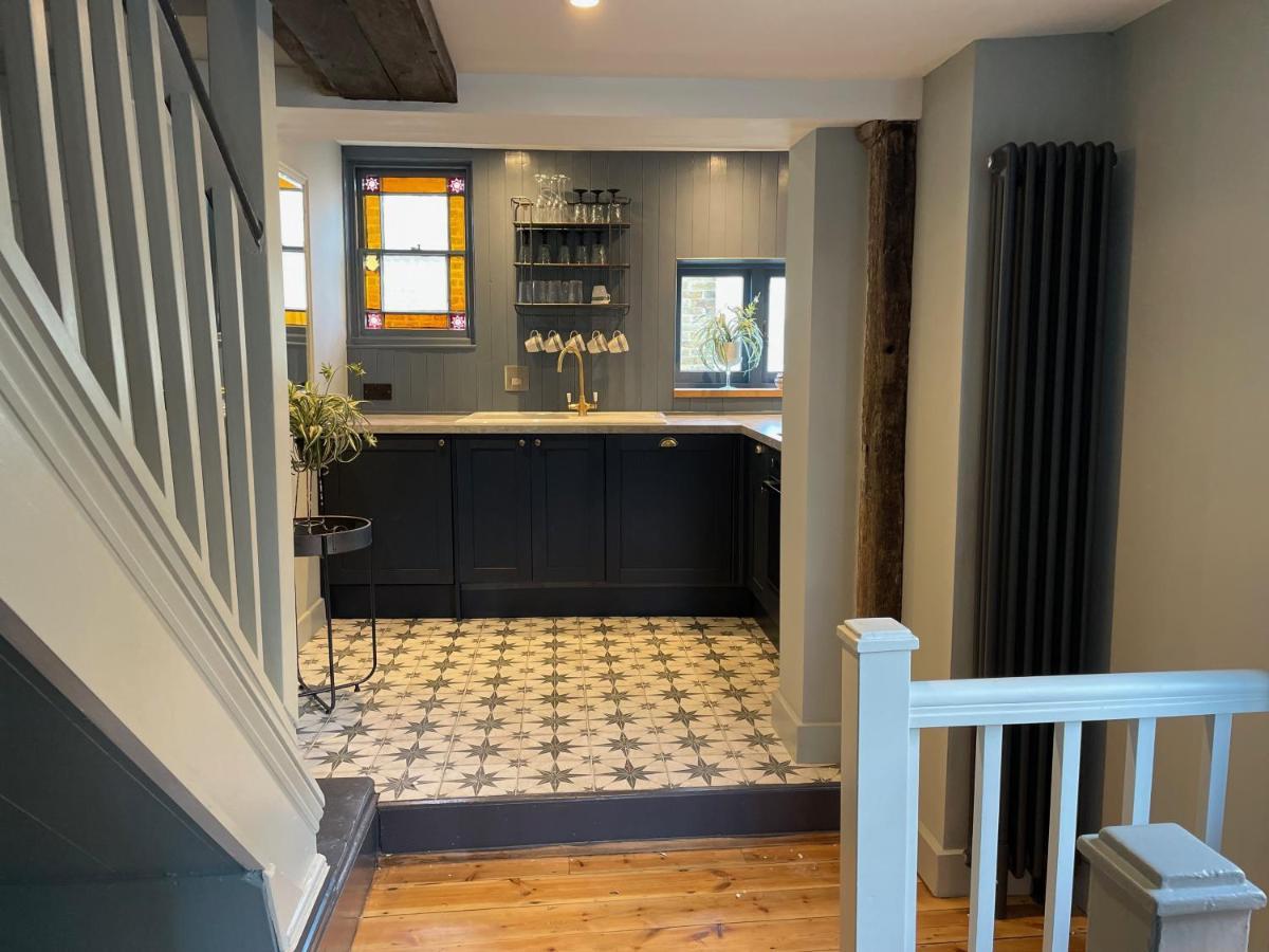 Fabulous Apartment Seconds From Beach By Whitstable-Holidays, Pudding Pan Bagian luar foto